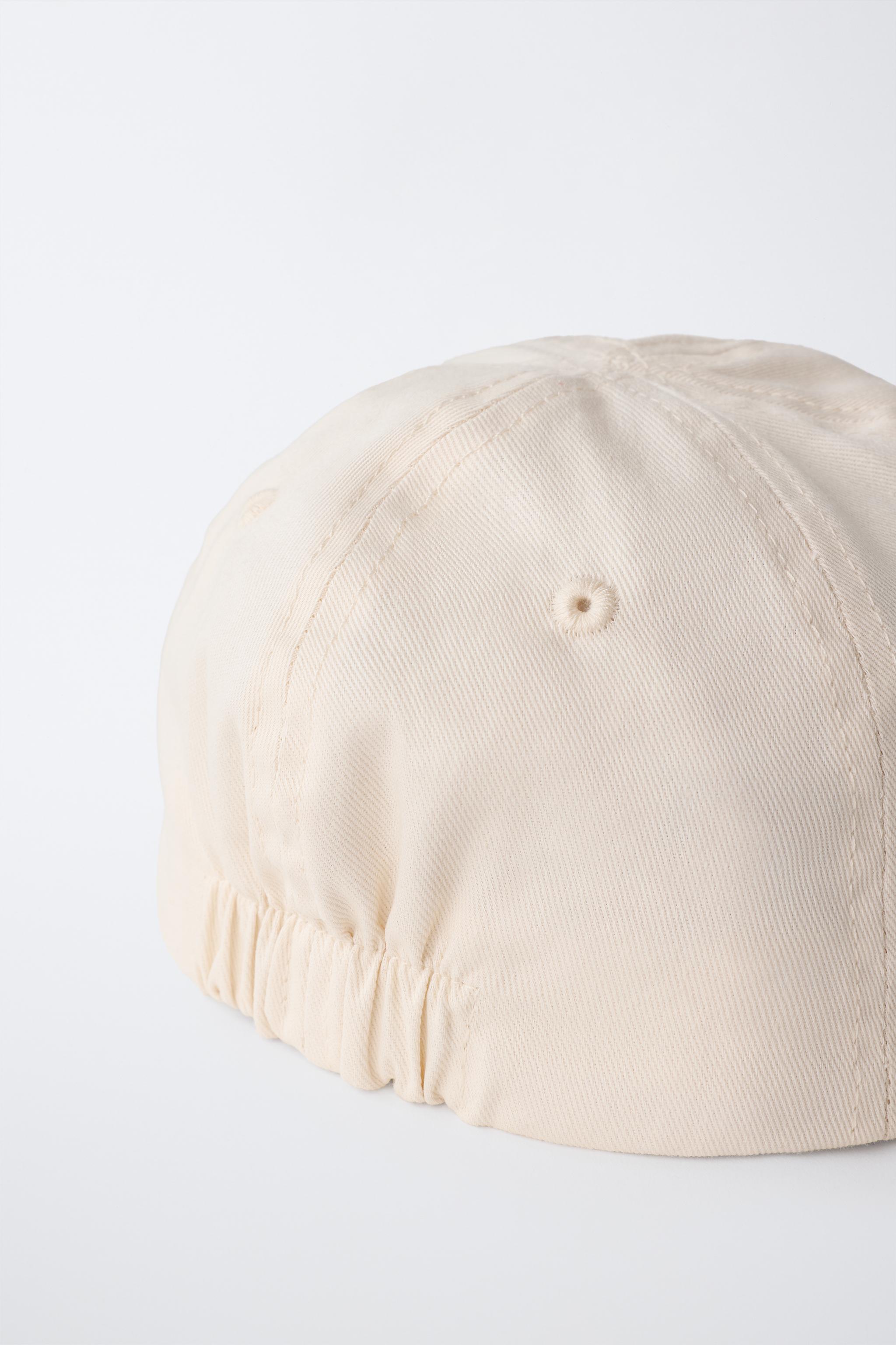 WINNIE THE POOH © DISNEY PATCH CAP